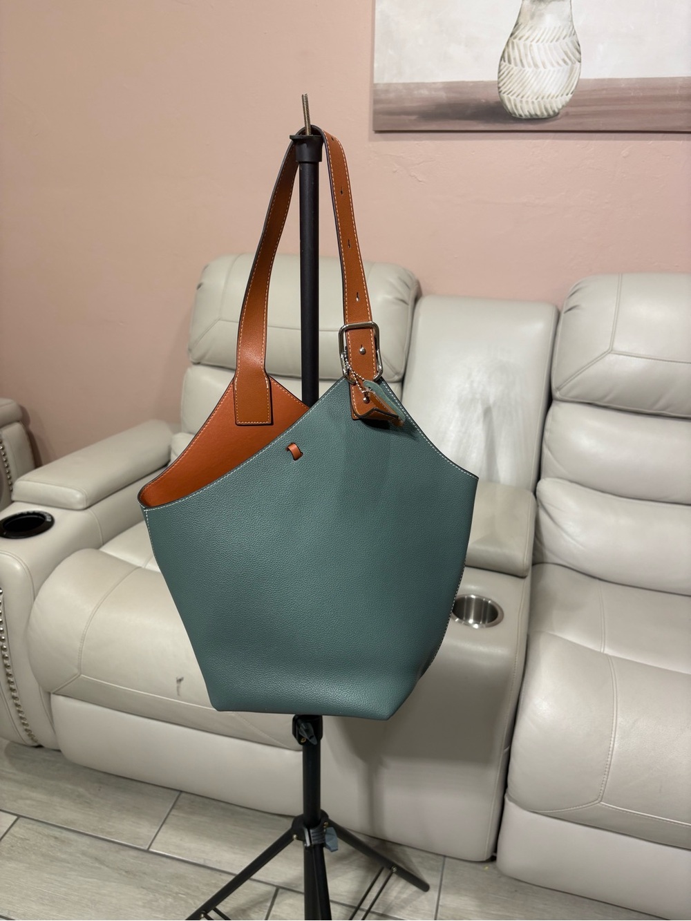 NWOT MDBM Maison de Beaute Marseilles Cholet Bucket Purse Two-Tone Medium Leathe